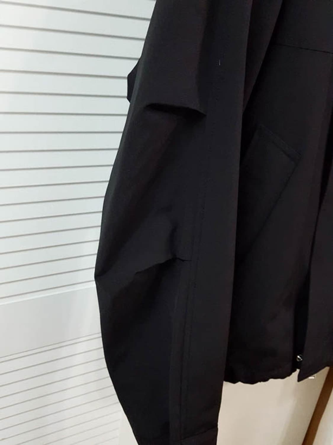 티엔지티 남성 후드 쉘파카 블랙 상품이미지3