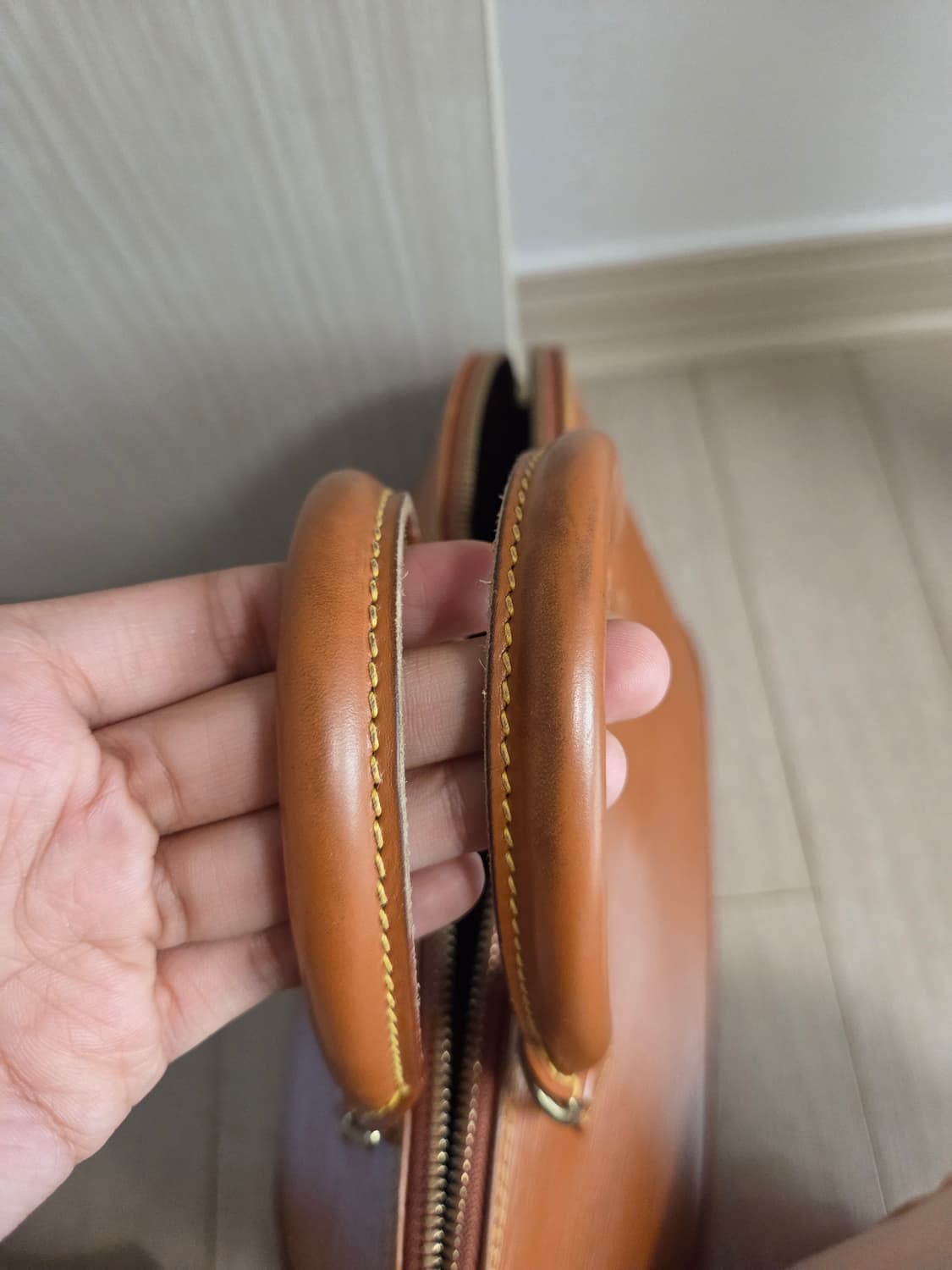 루이비통 에피 알마 pm 상품이미지4