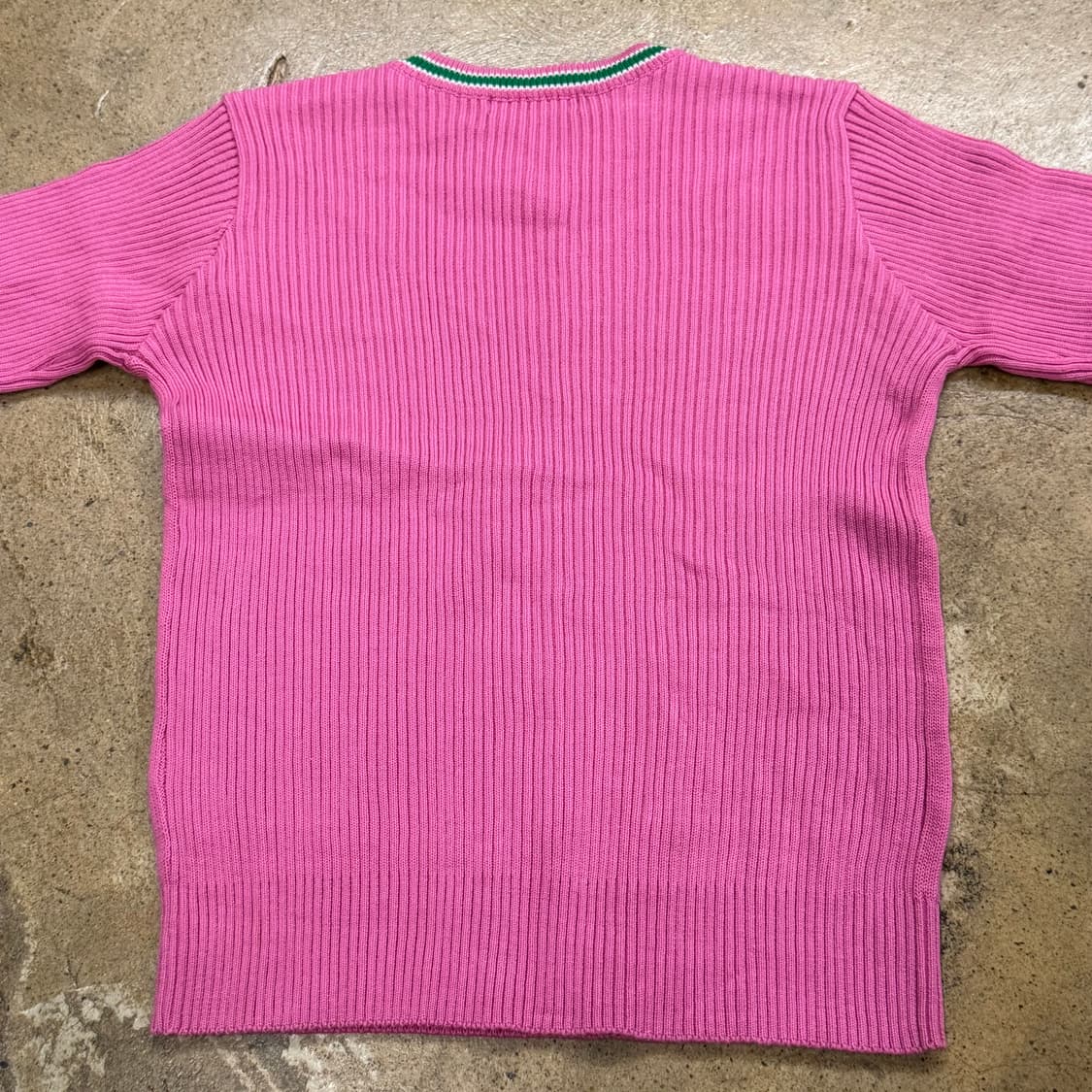 헬로키티 핑크 브이넥 니트 상품이미지4