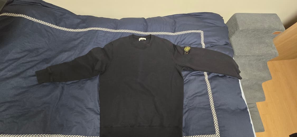 스톤아일랜드 네이비 맨투맨 상품이미지1