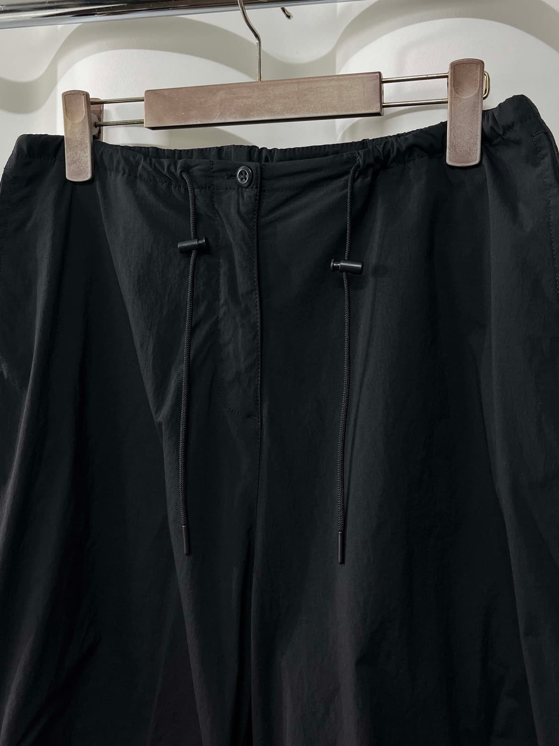 무신사 스탠다드 파라프루퍼 나일론 팬츠 상품이미지4