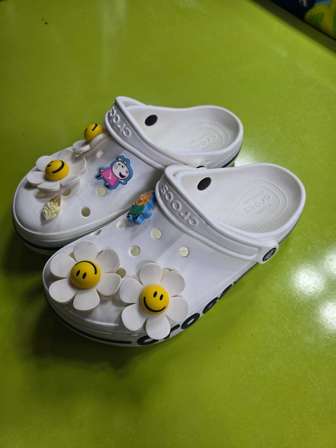 크록스 화이트 샌들 (1359) 상품이미지2