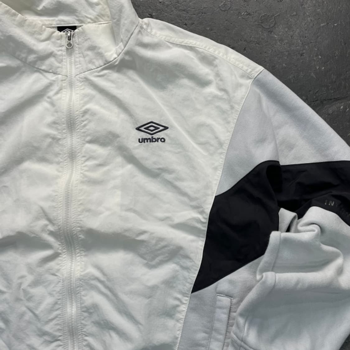 100 엄브로 바람막이  상품이미지2