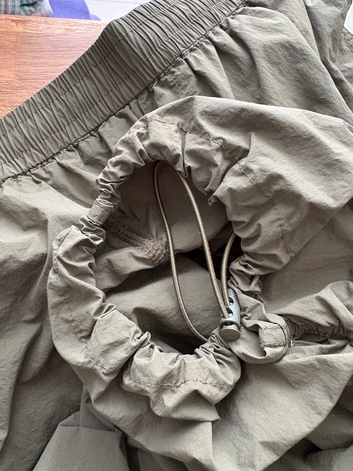 라퍼지 스토어 나일론 셔링 카고 바지 상품이미지3