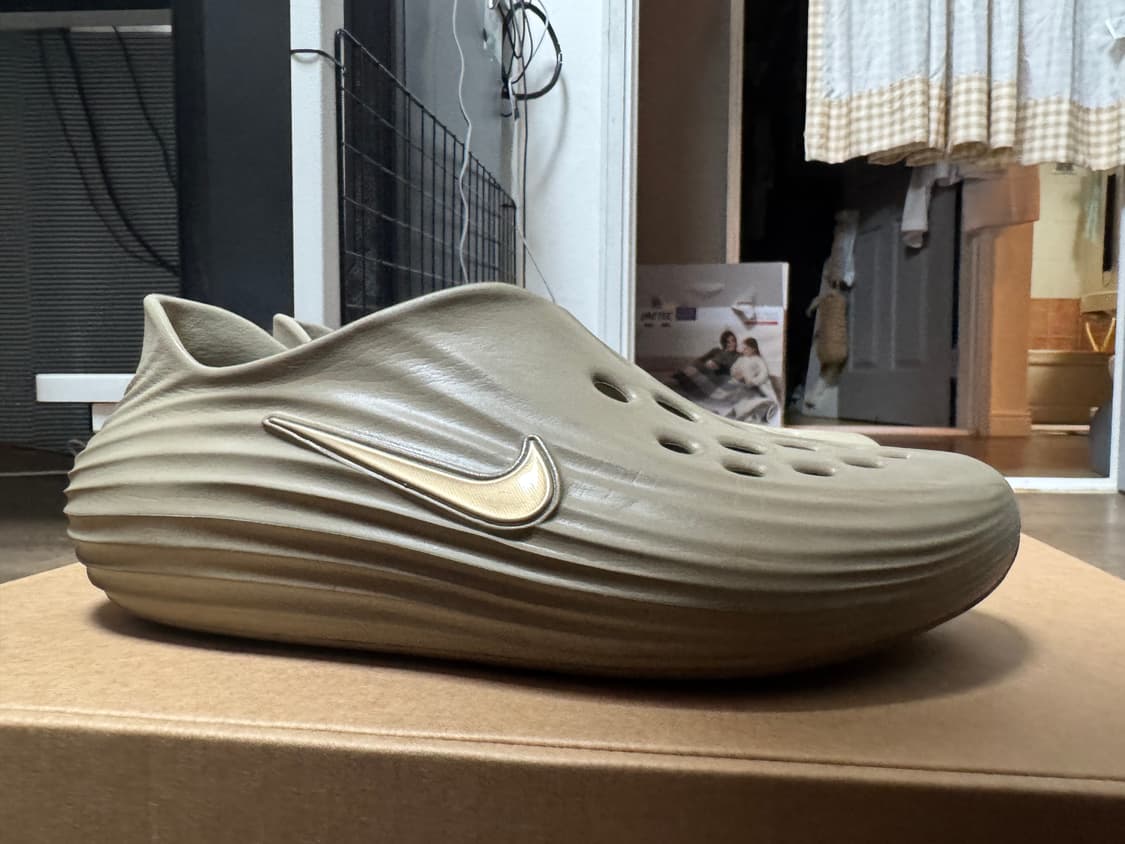 나이키 리액트X 리주버네이트 카키 상품이미지3