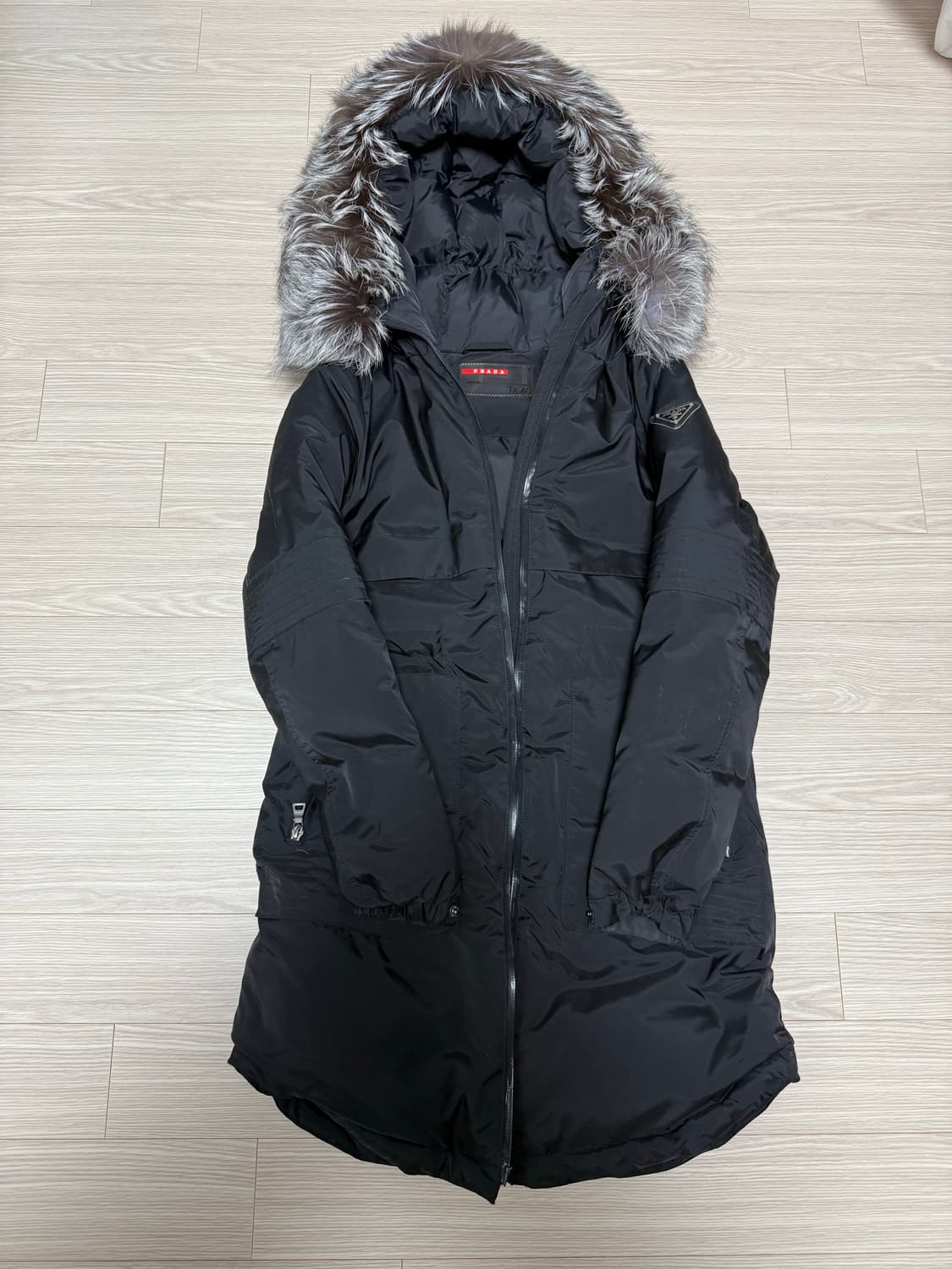 프라다 폭스퍼 패딩(정품) 상품이미지1