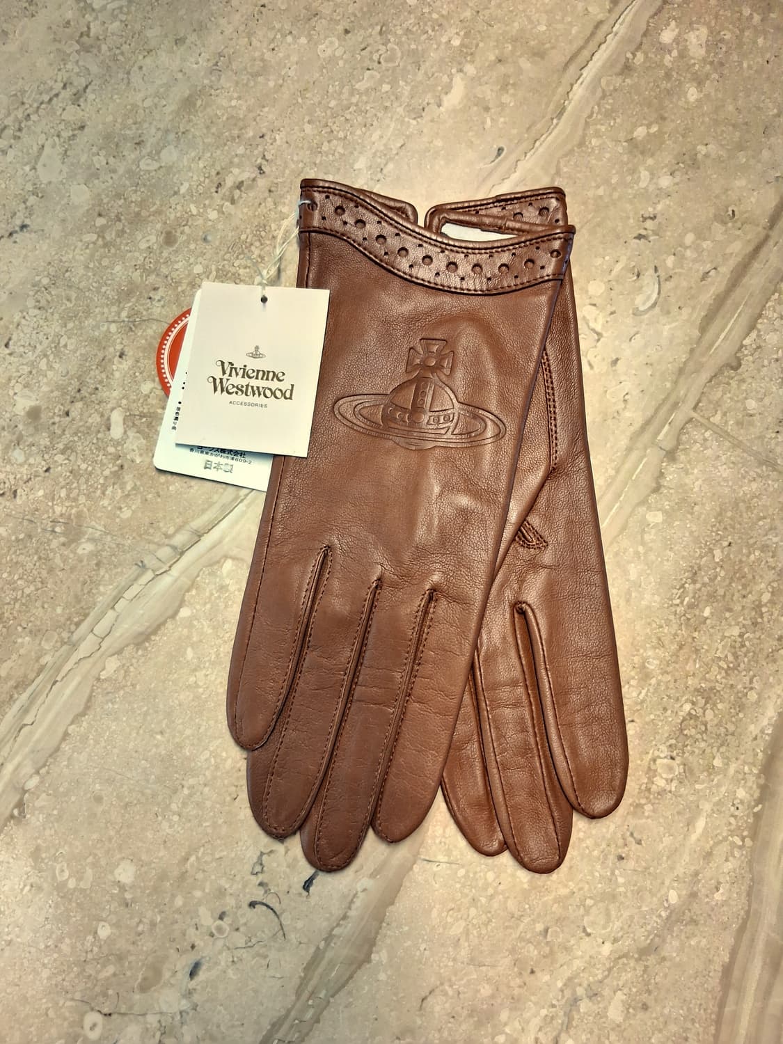 비비안 웨스트우드 빅orb 로고 양가죽 장갑 브라운(새상품) 상품이미지2