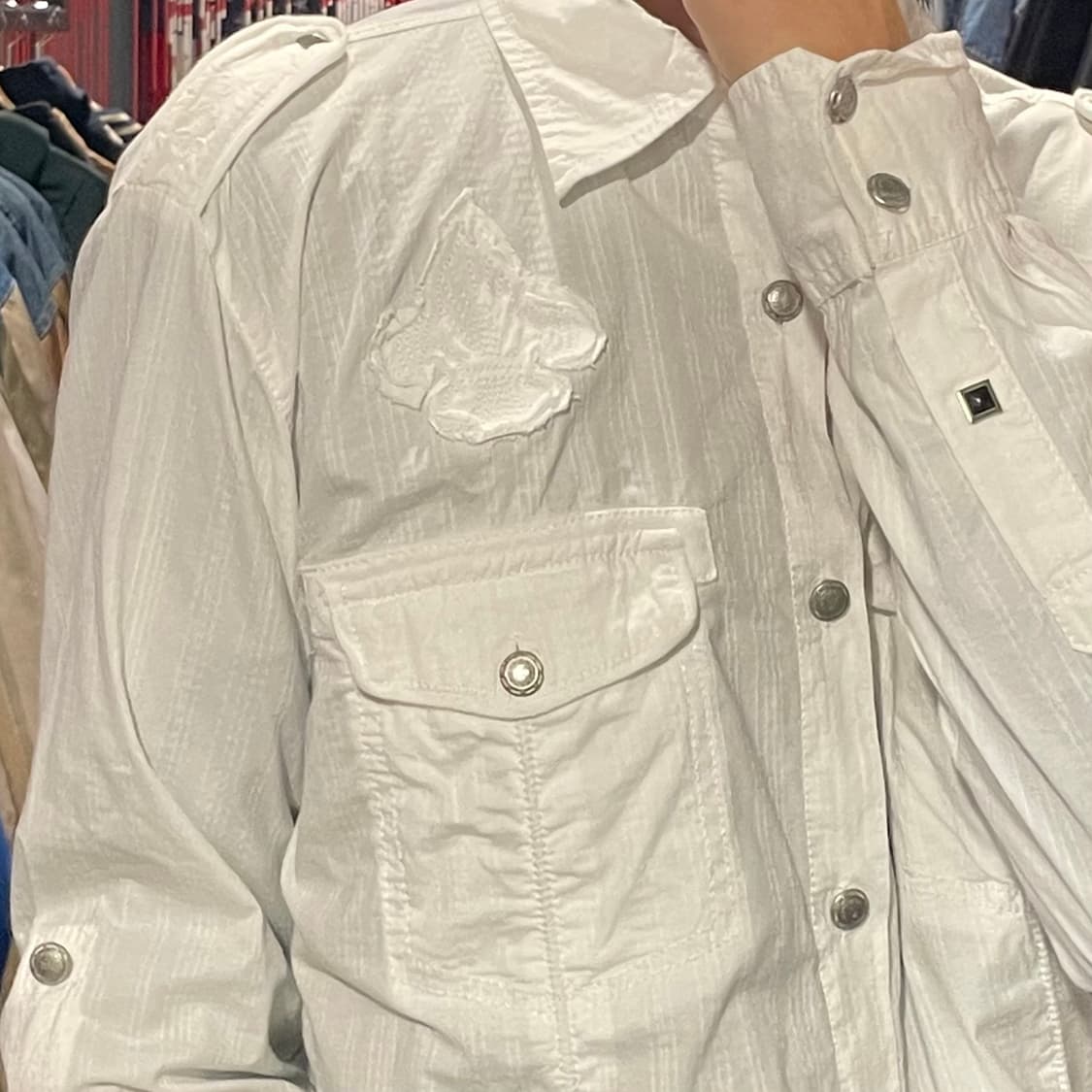 [IM] vintage 화이트 자수 엠보 큐빅 셔츠 상품이미지5