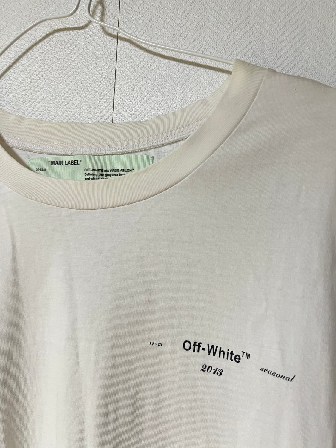 오프화이트 x Vitkac 콜라보 스케치 애로우 반팔티 m 상품이미지3