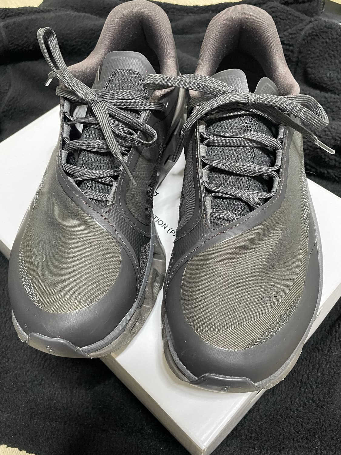 (W)255 온 러닝 x 파프 클라우드몬스터 2 쏜 브라운 상품이미지2