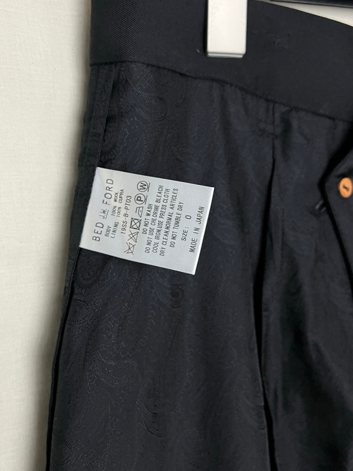 베드jw포드 19SS 실버 브로치 디테일 팬츠 상품이미지5