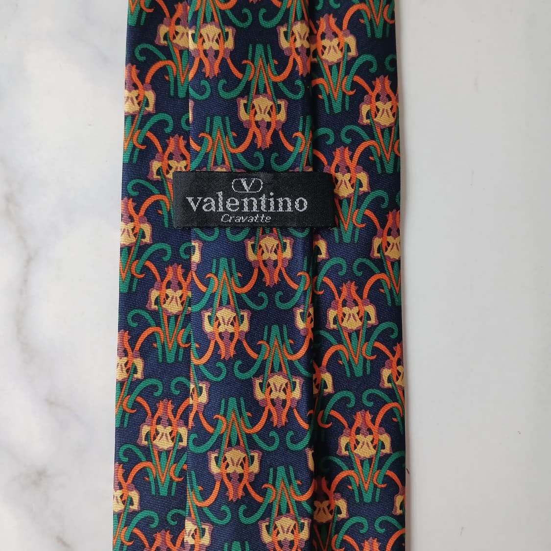 발렌티노 실크 네이비 패턴 넥타이 9.4cm A+등급 G21
 상품이미지9