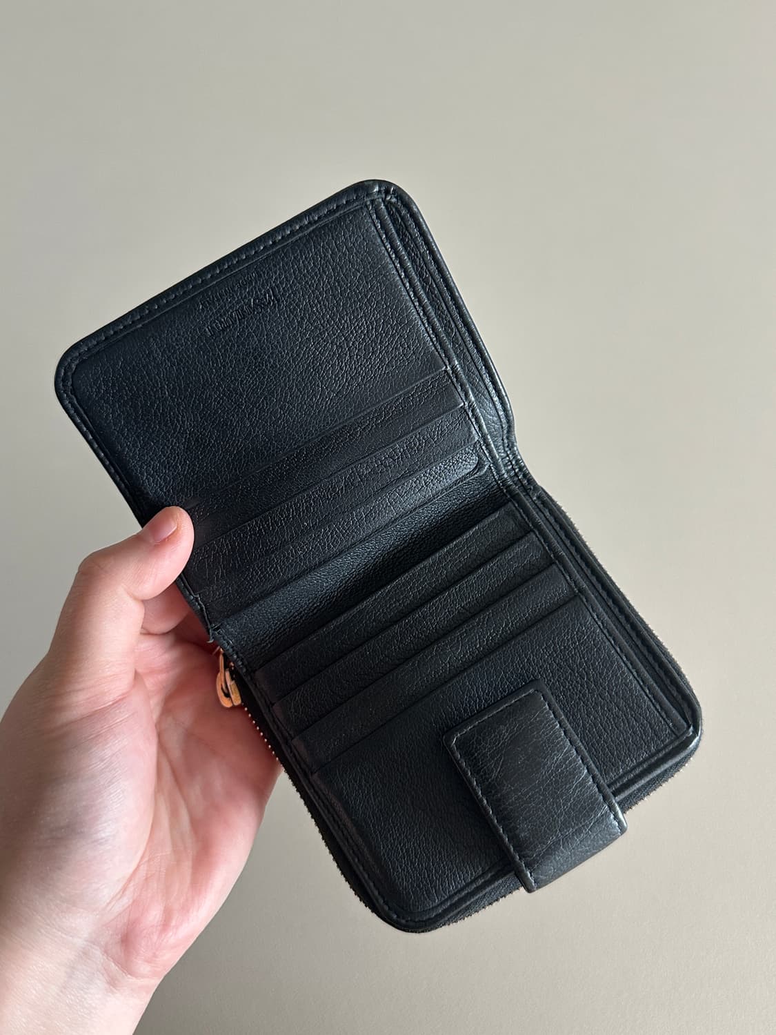 입생로랑 반지갑 상품이미지4