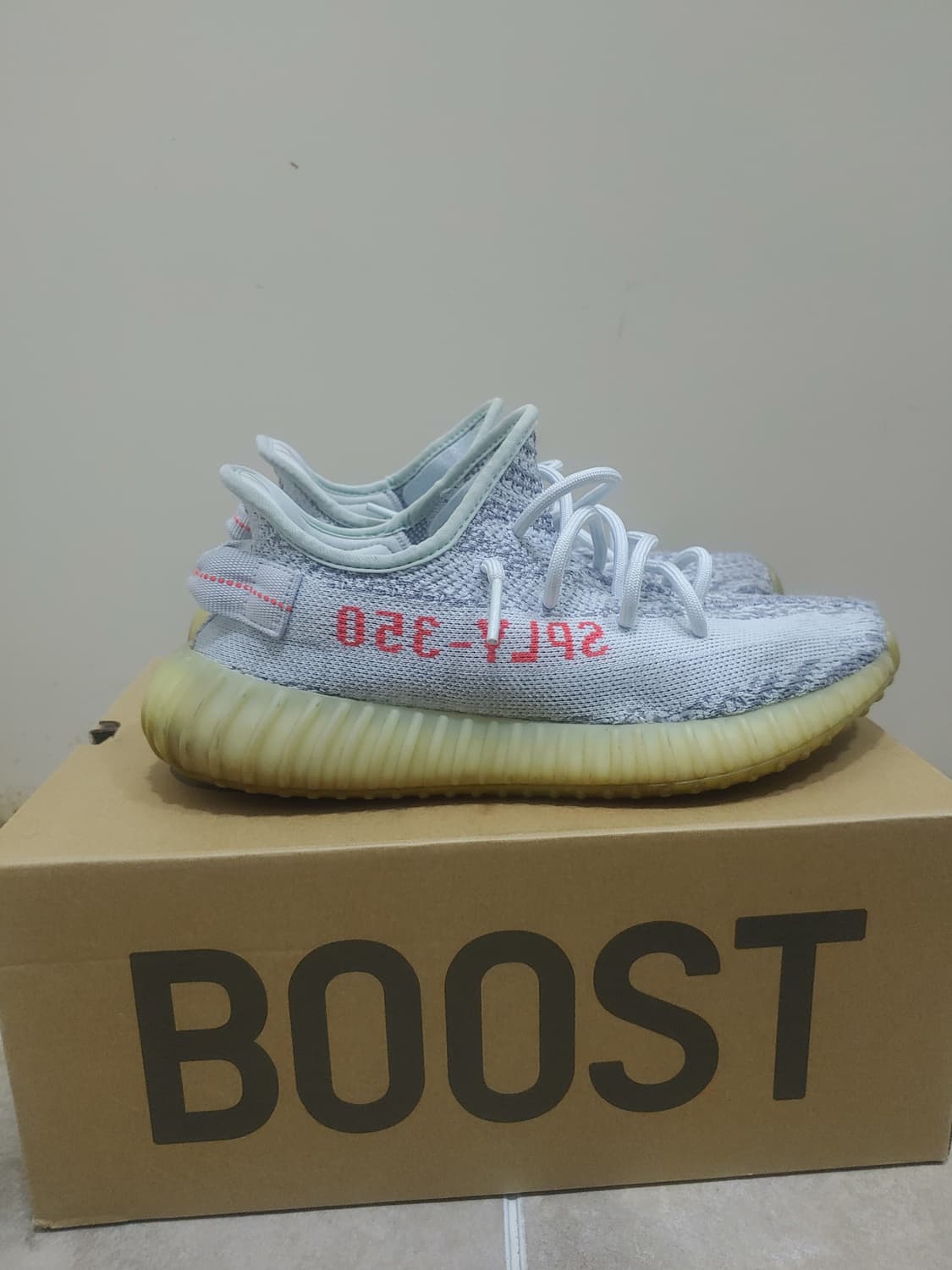 이지부스트 350 블루틴트 250 세탁완료 상품이미지1