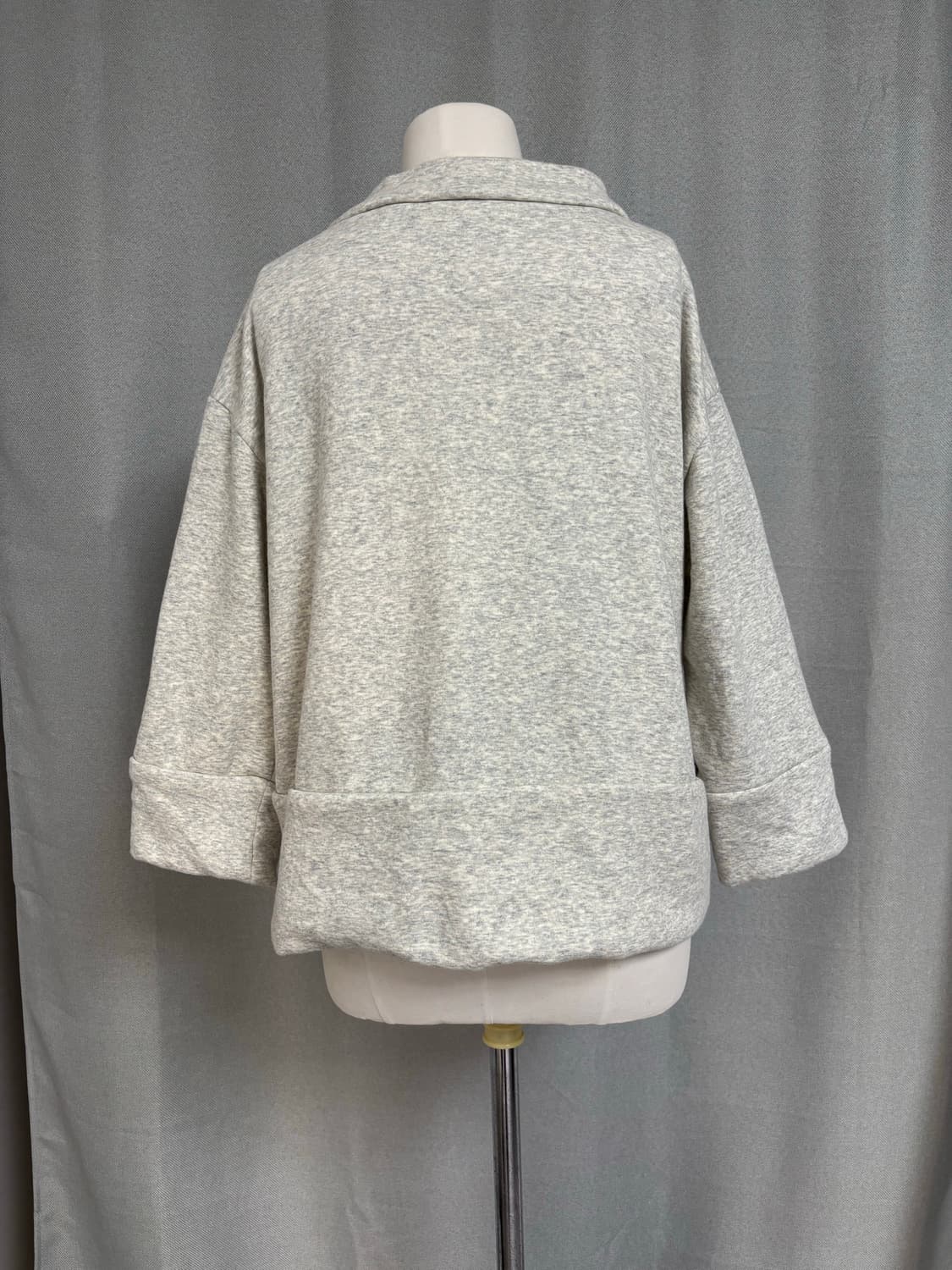 mocassin 화이트 멜란지 벌룬 7부 맨투맨 상품이미지9