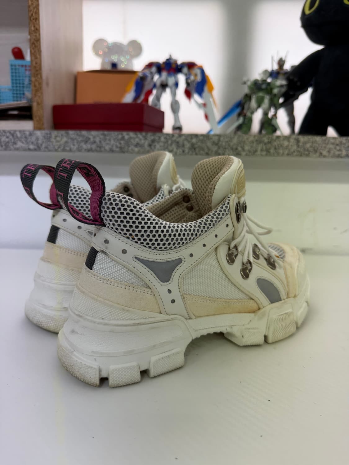 정품) 구찌 플래시트랙 여성 스니커즈 36 상품이미지4