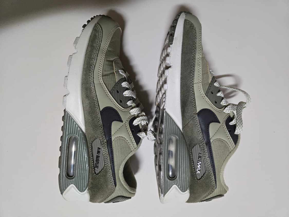 나이키 에어맥스 90 뉴트럴 올리브 미디움 올리브 상품이미지1