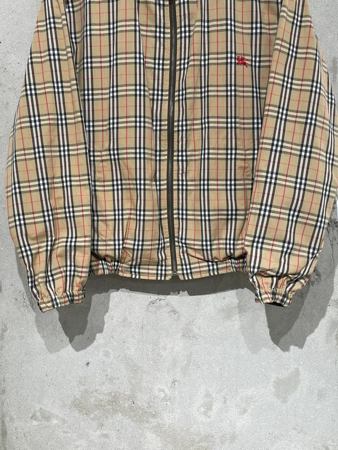 버버리 베이지 앤 카키 노바체크 기마로고 리버시블 블루종 상품이미지3