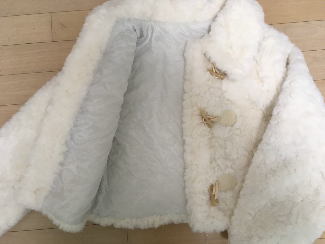 퍼 소재 떡볶이 토글 숏코트 상품이미지2