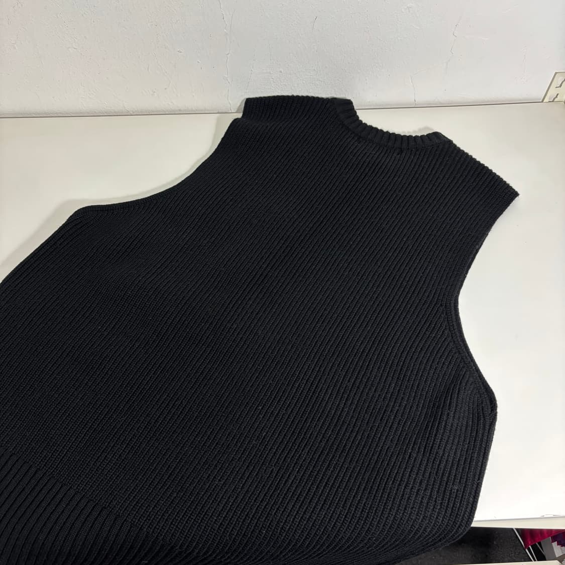 L 100 일꼬르소 블랙 울 케이블니트 베스트 상품이미지4