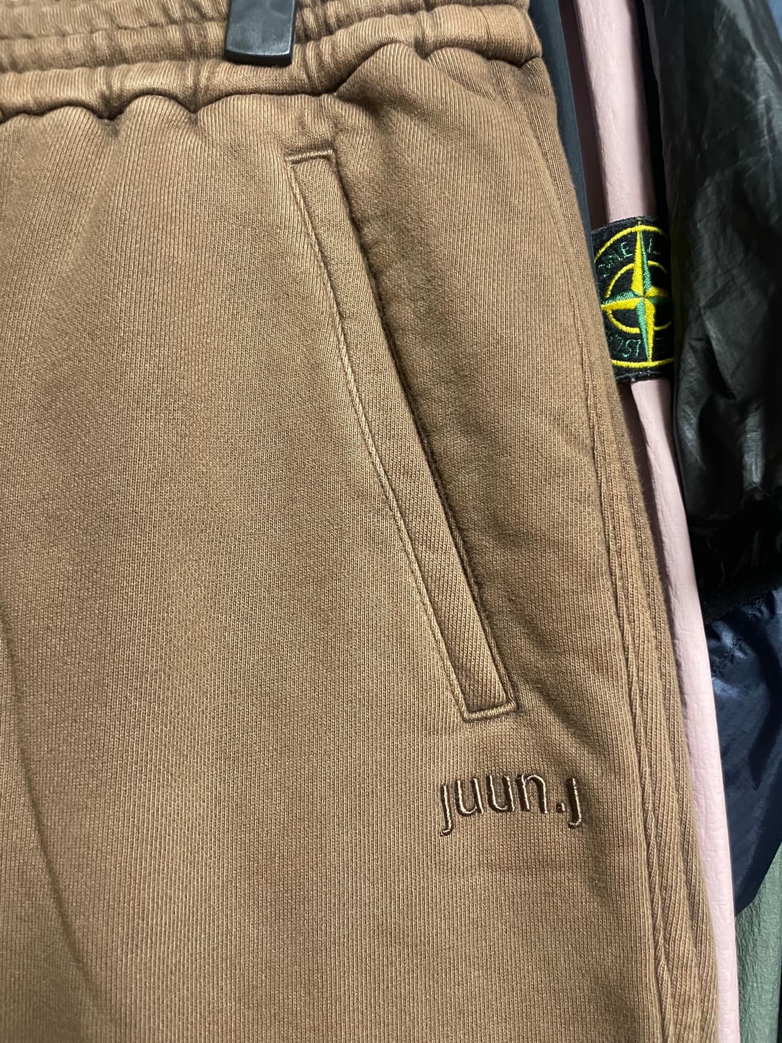 [46] 준지 juun.j 브라운 조거 스웻 팬츠 상품이미지2