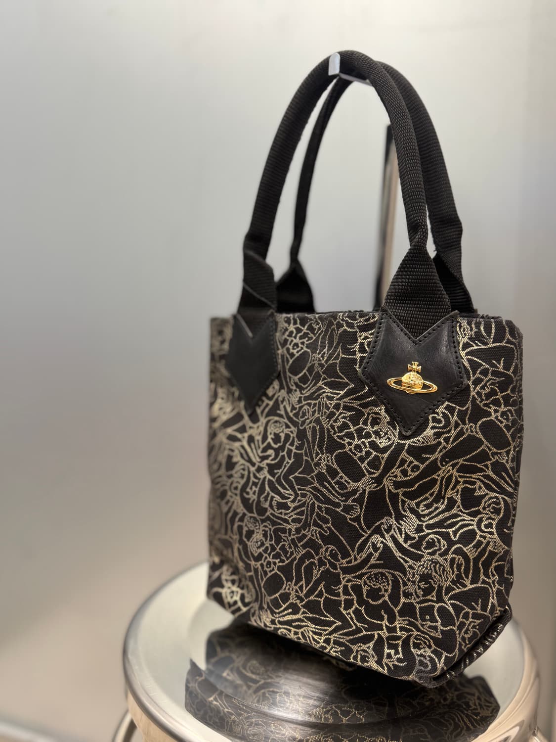 Vivienne Westwood 비비안 웨스트 우드 토트백 상품이미지1