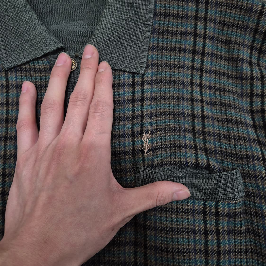 입생로랑 멀티체크 카라 니트 M(95) 상품이미지5