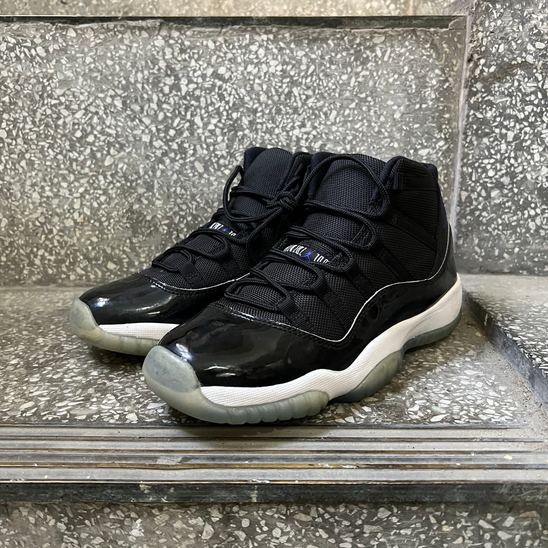 나이키 에어 조던 11 레트로 스페이스 잼 상품이미지1