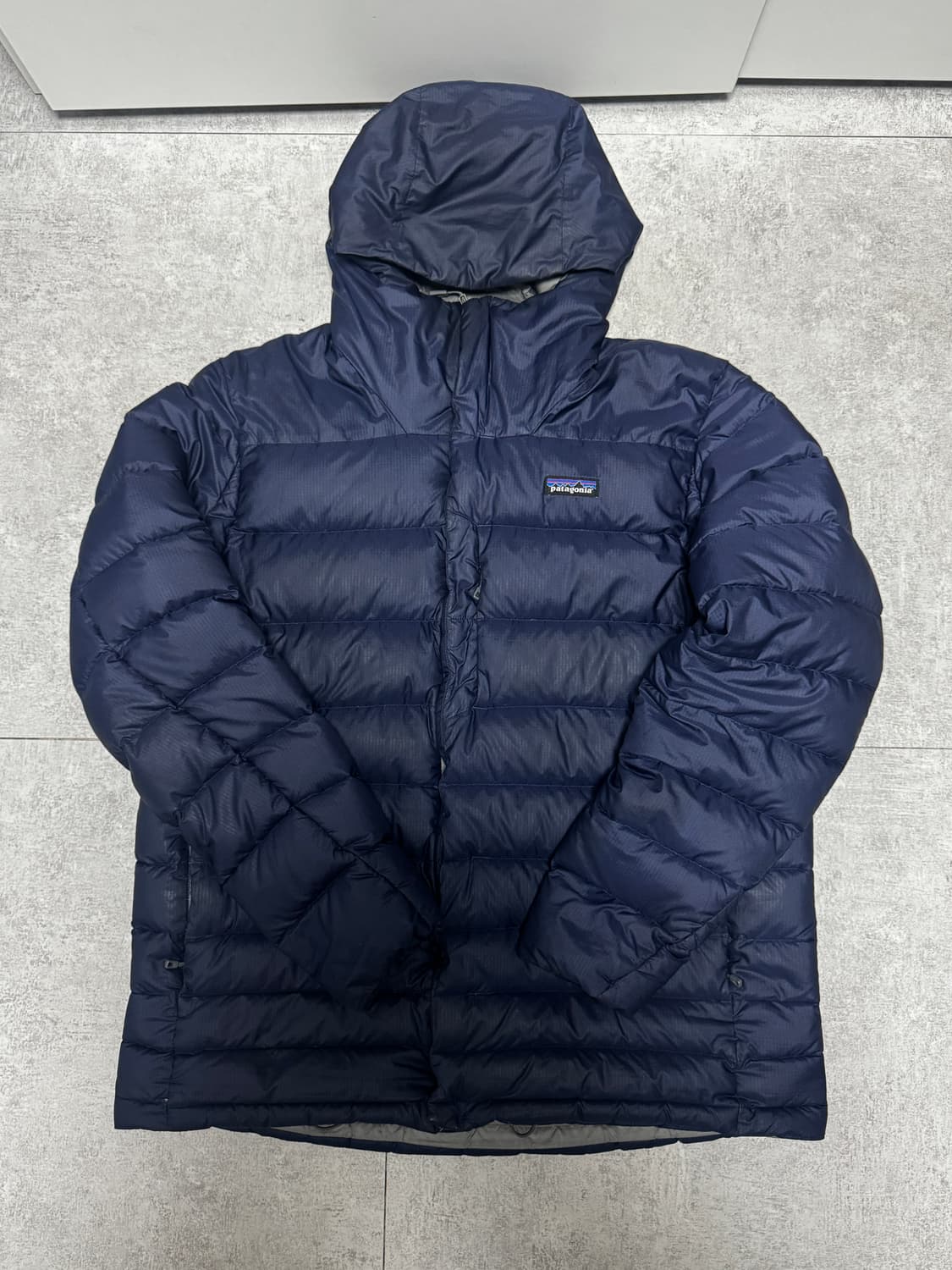 [L] 파타고니아 하이로프트 다운 후디 네이비 상품이미지1