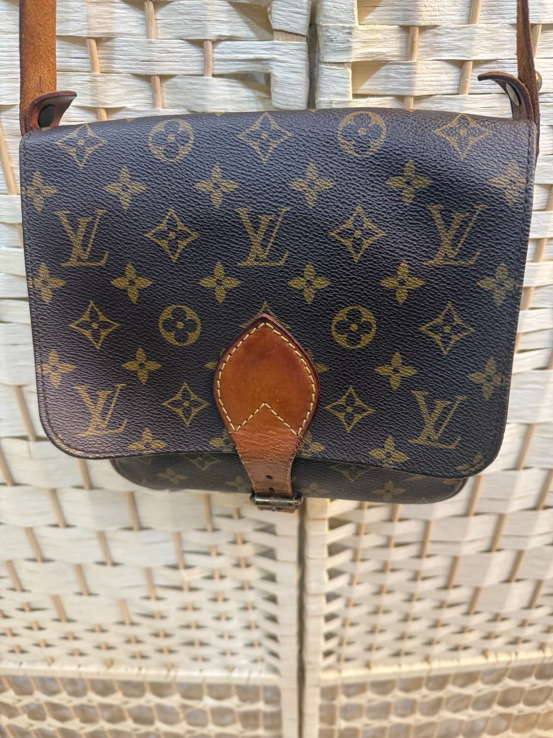 정품 루이비통 카트시에르 크로스백 팝니다 상품이미지2