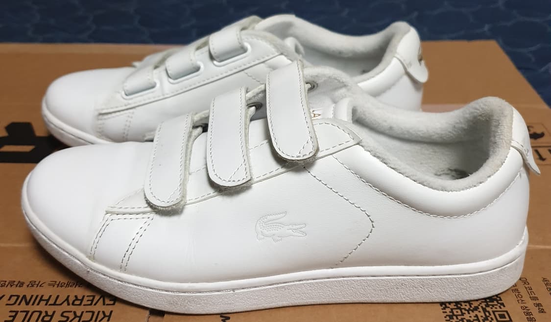 라코스테 벨크로 스트랩 레더 화이트 스니커즈 UK4 (235) 상품이미지3