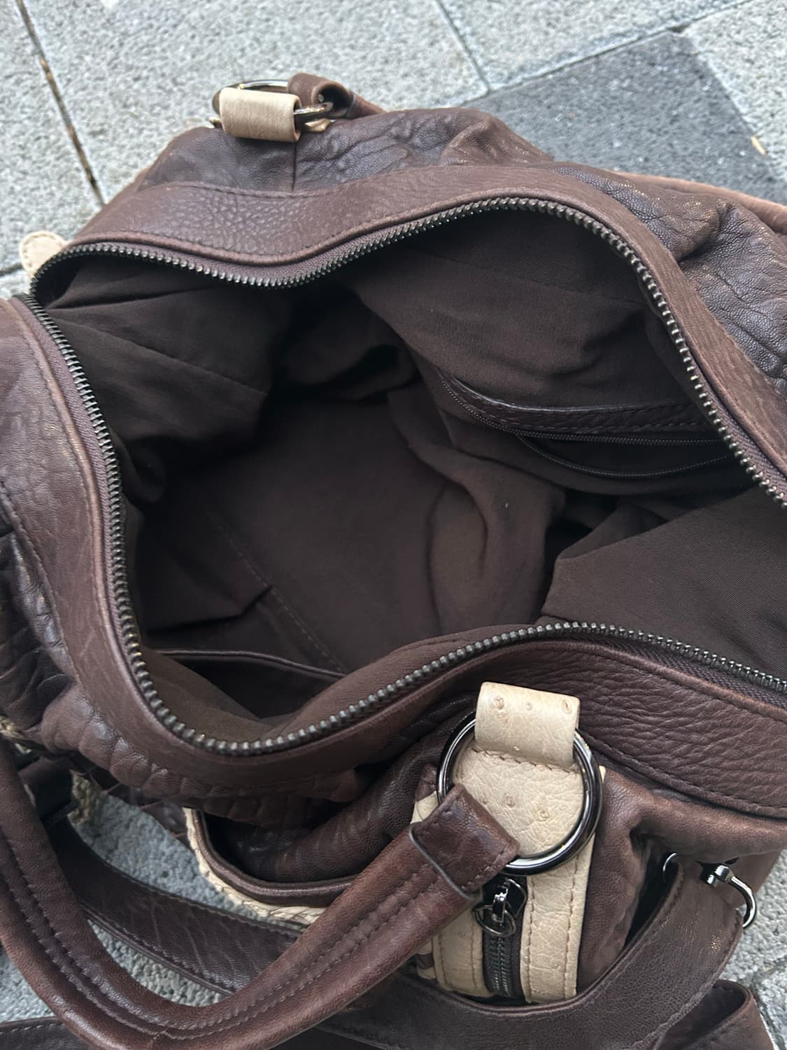 rare design 2000s JPN 라떼갸루 브라운 레더 크로스백 상품이미지5