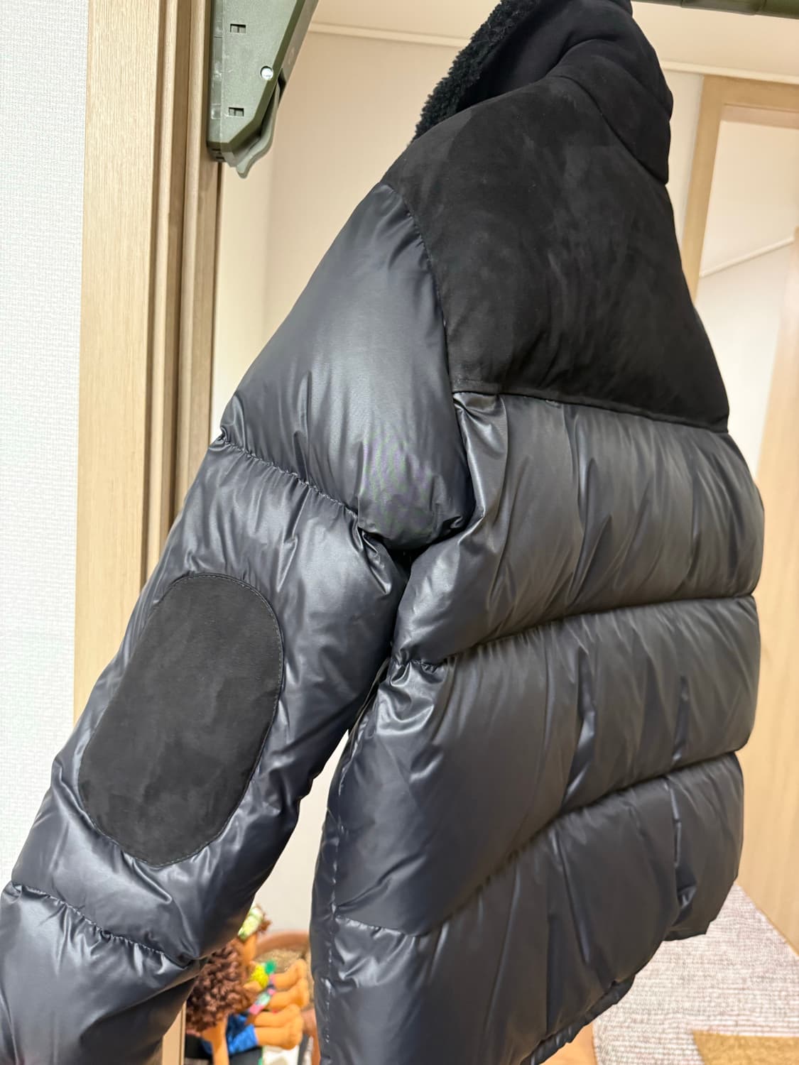 몽클레어 토즈 핸더스킴 스웨이드 패딩  상품이미지7