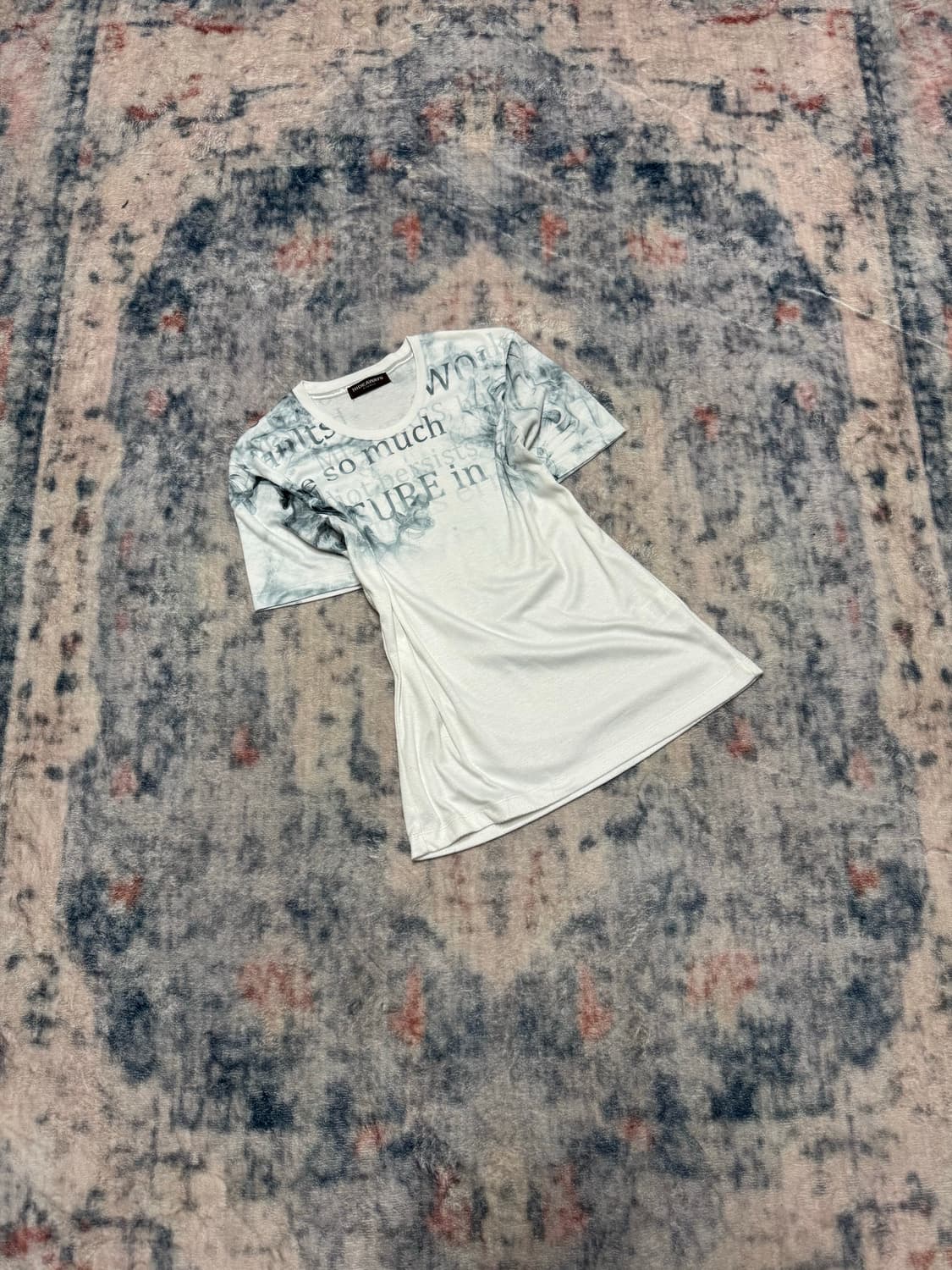Hideaways nicole club lettering top 상품이미지1