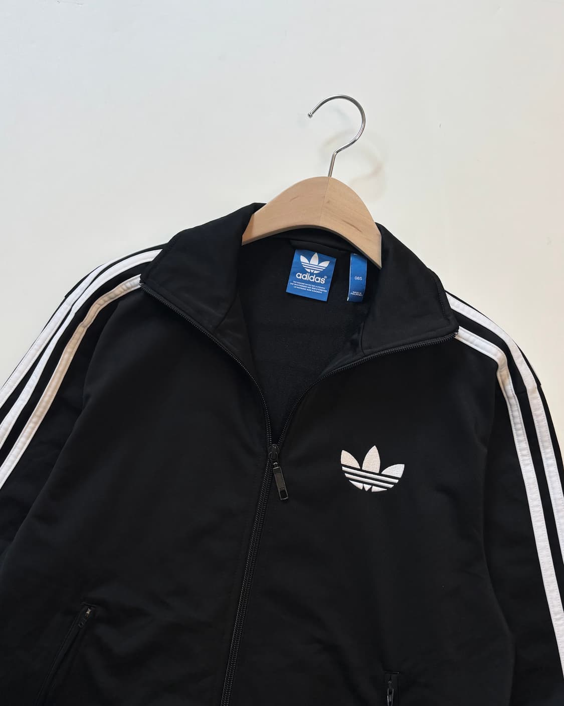 Adidas 아디다스 블랙컬러 슈퍼스타 트랙탑 상품이미지2