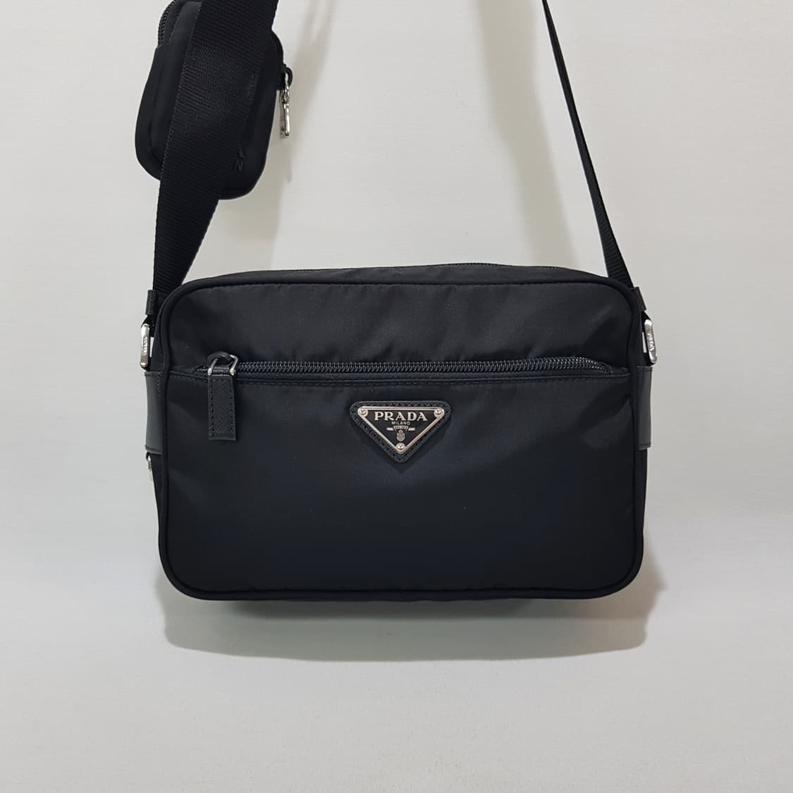 프라다 리나일론 삼각로고 크로스백 1BC167 상품이미지2