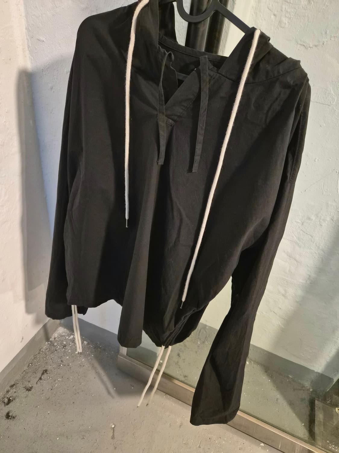 아노락 끈 디테일 후드티 상품이미지3