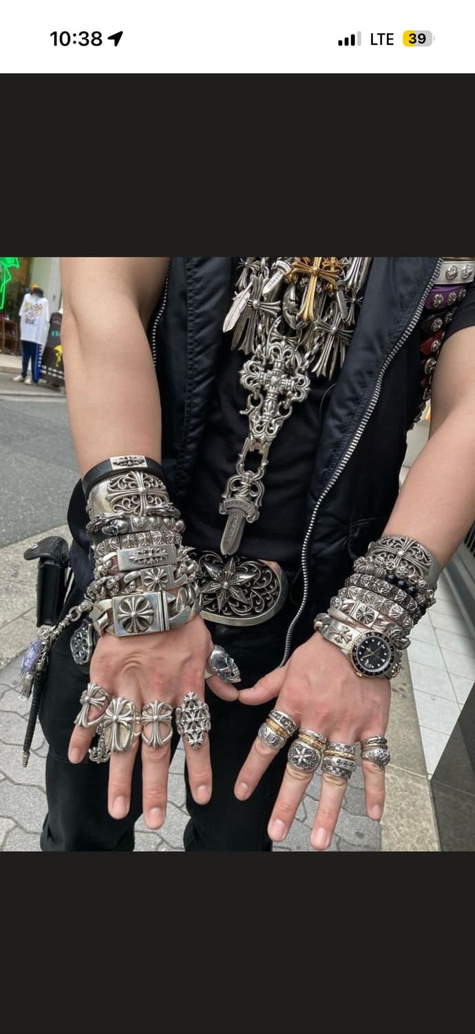 크롬하츠 타이니크로스 펜던트 삽니다 상품이미지1