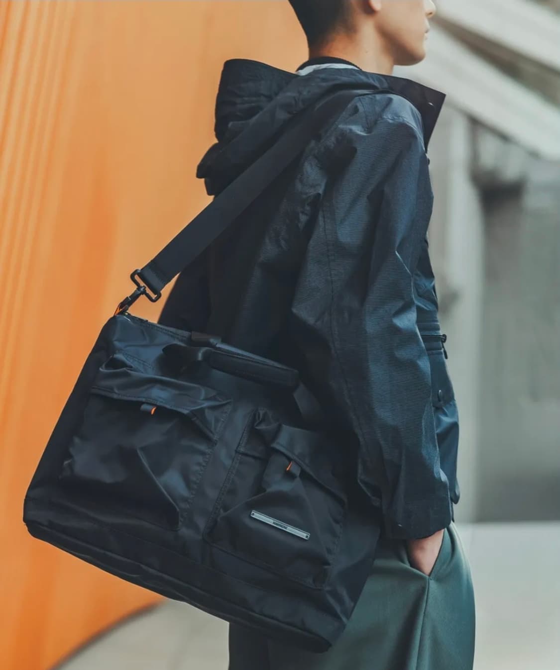 로우로우 시티워커 토트백 010 Black 상품이미지1