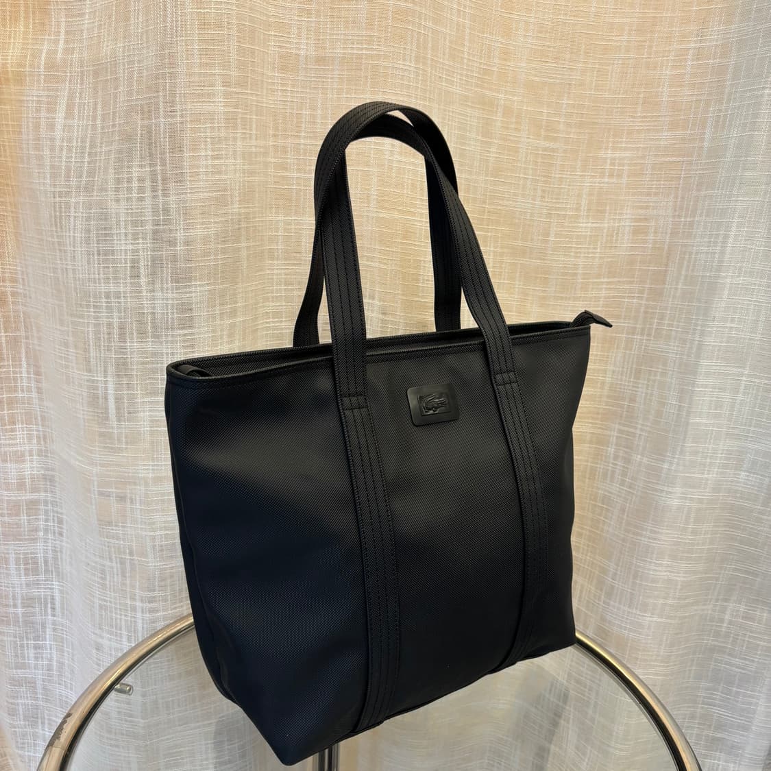 정품 라코스테 PVC 블랙 토트백     상품이미지2