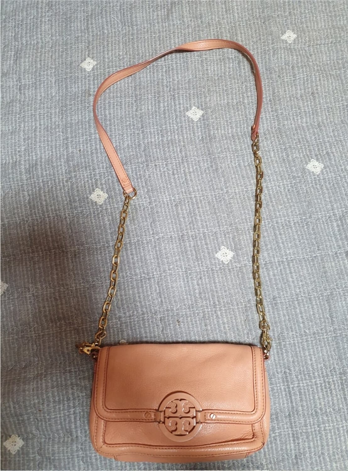 토리버치(정품)럭셔리한 디자인 큐티 앙증 질좋은 가죽 최고가 금장체인 미 상품이미지1