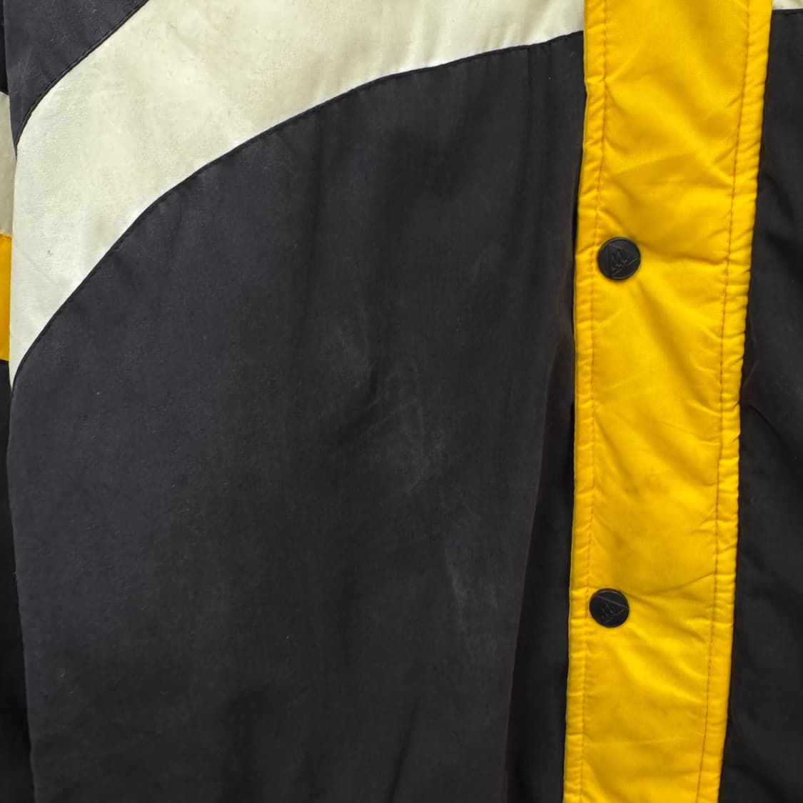 90s USA VINTAGE NHL 하키 점퍼 후면 빅로고 포인트 블랙 상품이미지9