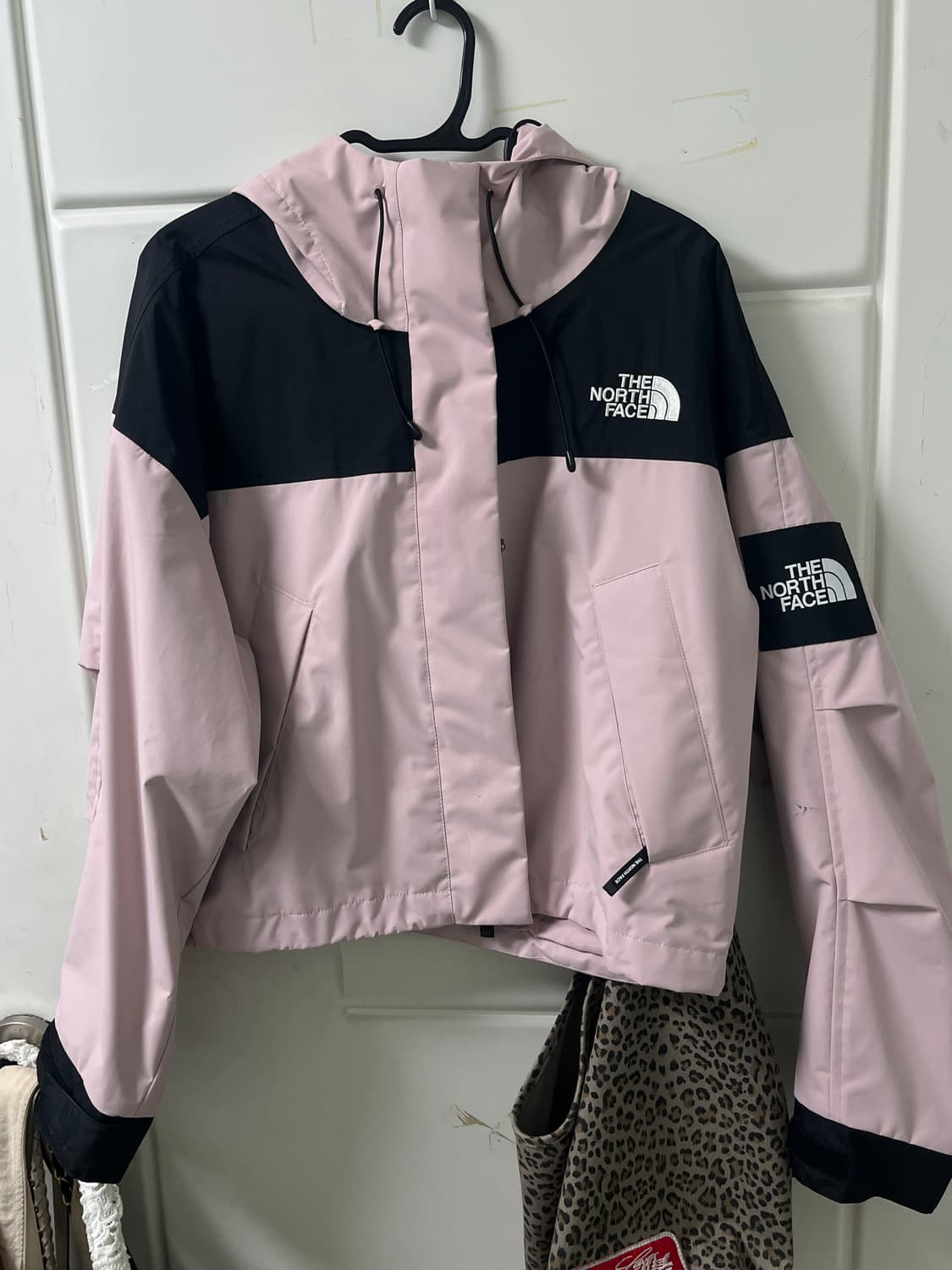 노스페이스 화이트라벨 바람막이 핑크 상품이미지1