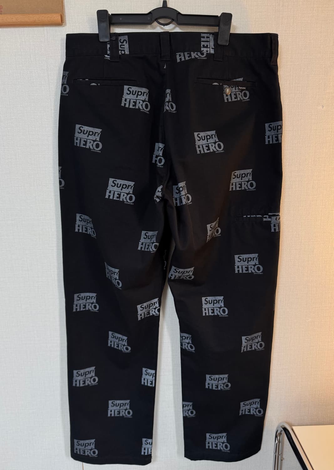 [34]슈프림 안티히어로 워크 팬츠 블랙 - 22SS 상품이미지4
