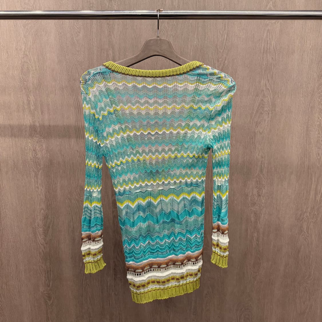 미쏘니 브이넥 긴팔 니트 가디건 자카드 패턴 디테일 루즈핏 올리브 상품이미지3