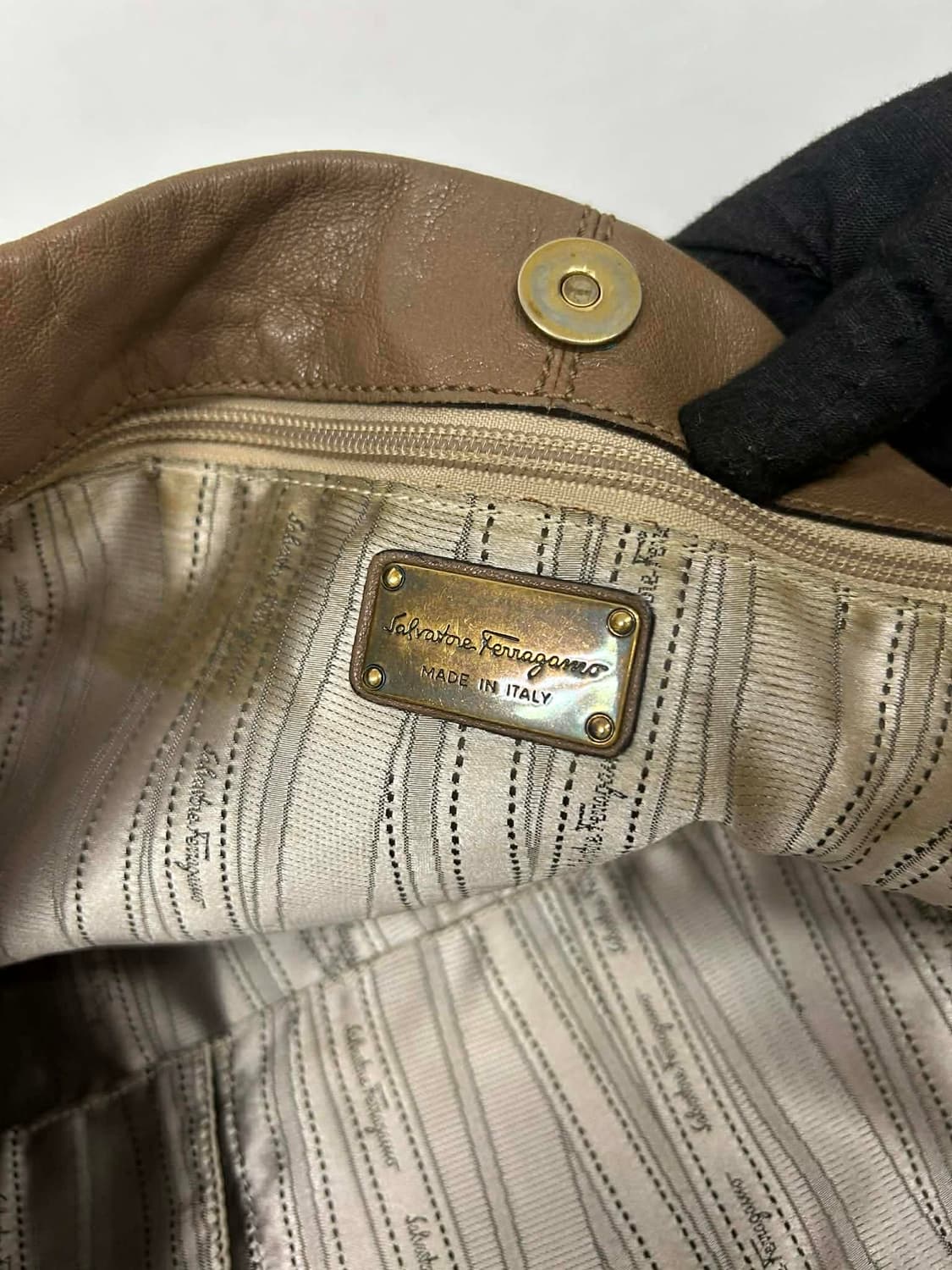 살바토레 페라가모 바라 리본 레더 토트백 숄더백 상품이미지8