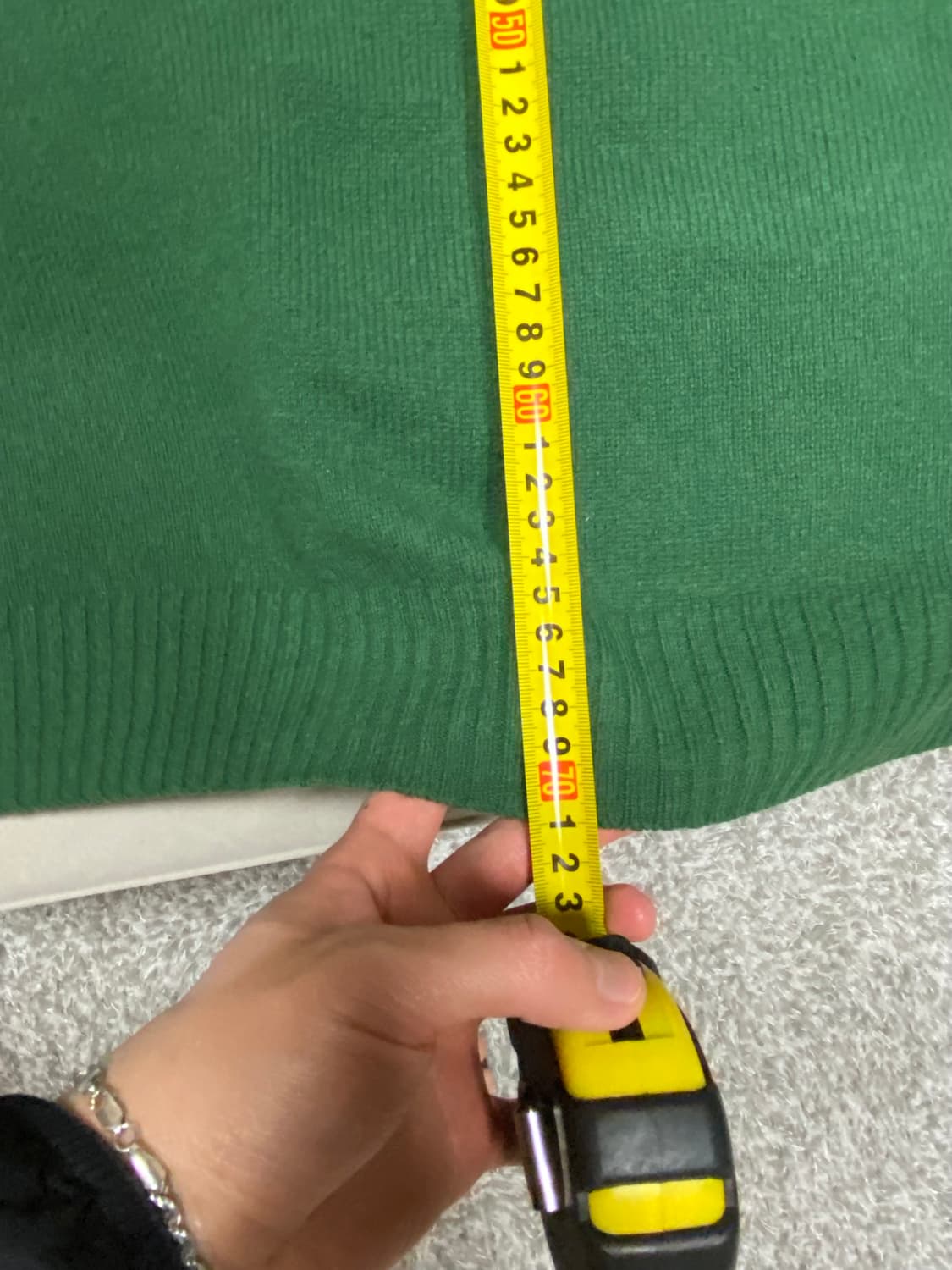 유니클로 니트 XL 세 개에 12000 원. 상품이미지4