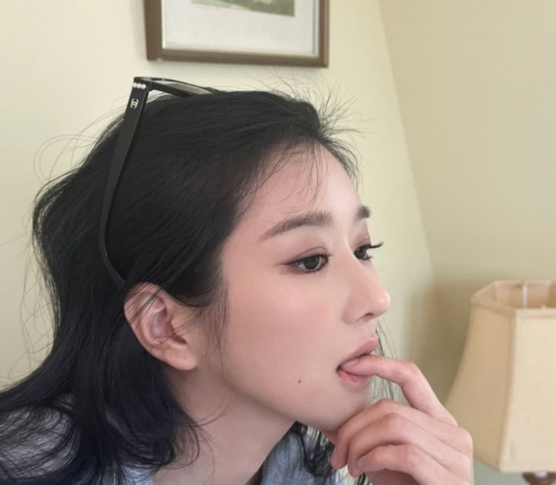 CHANEL 서예지 안경 샤넬 트리플 펄 블랙 버터플라이 CH3440H 상품이미지2