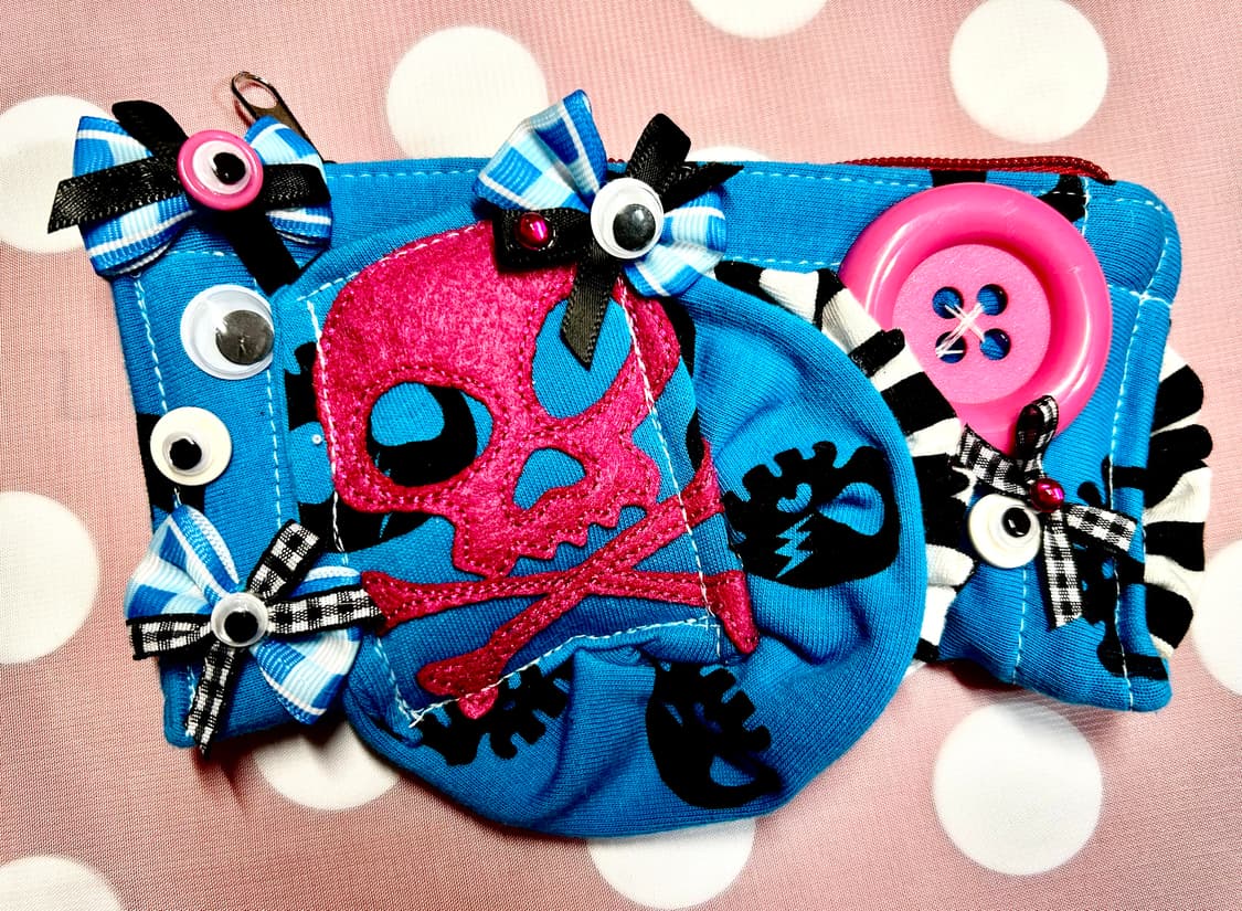 ･:*+. 핸드메이드 리폼 키치 emo 펑크 해골 눈알 단추 파우치 필통 상품이미지2