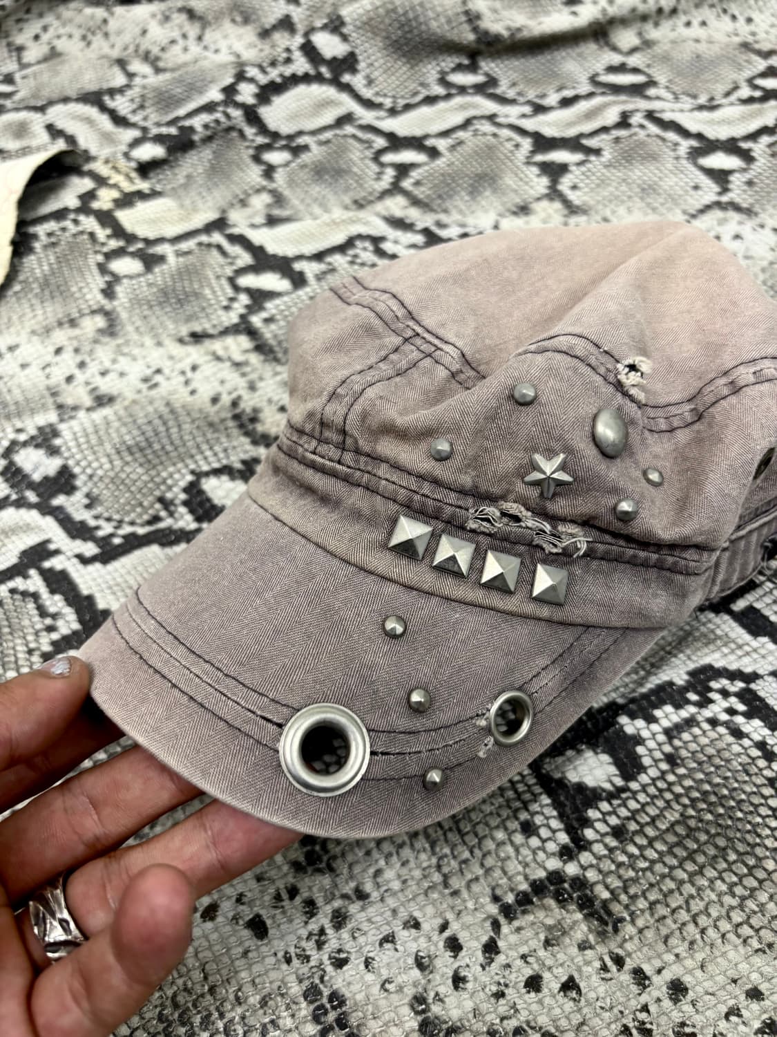 “Vintage” Y2K Grunge Mood Stud Detail Ca 상품이미지2